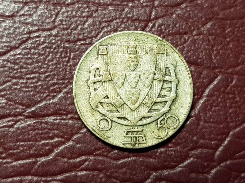 1944 Portugal Silver 2.50 Escudos
