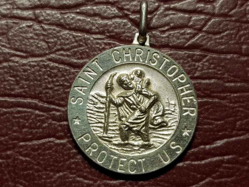 Lovely Genuine Sterling Silver St Christopher Pendant in Excellent Condition - [L 22 mm : 5 g]