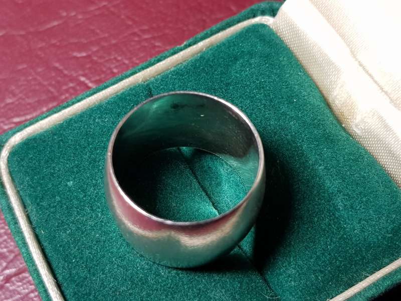 Lovely Genuine Solid Sterling Silver Ring In Very Good Condition - [9,8 g]