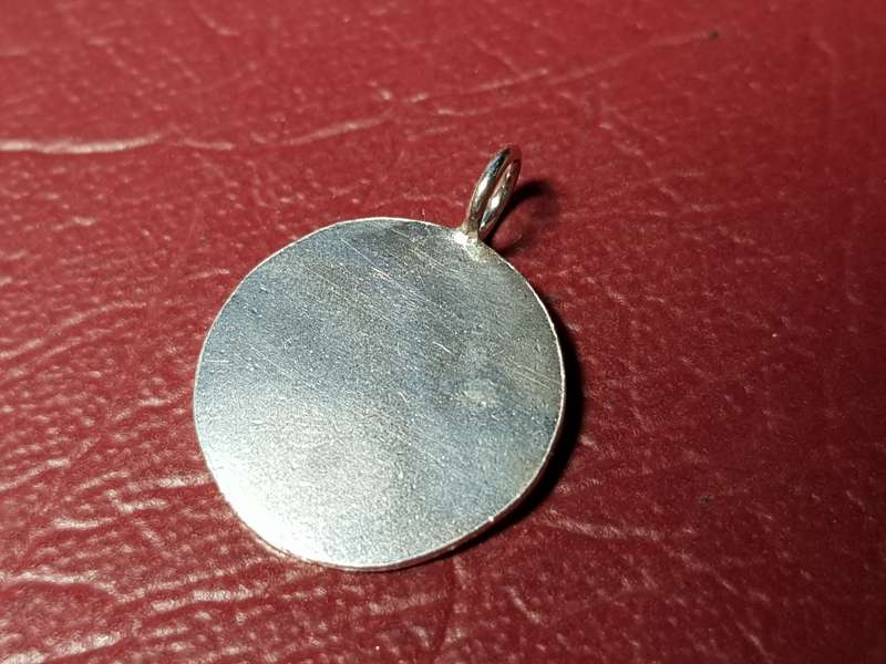 Lovely Genuine Solid Sterling Silver Pendant In  Very Good Condition - [1,8 g and 17 mm]