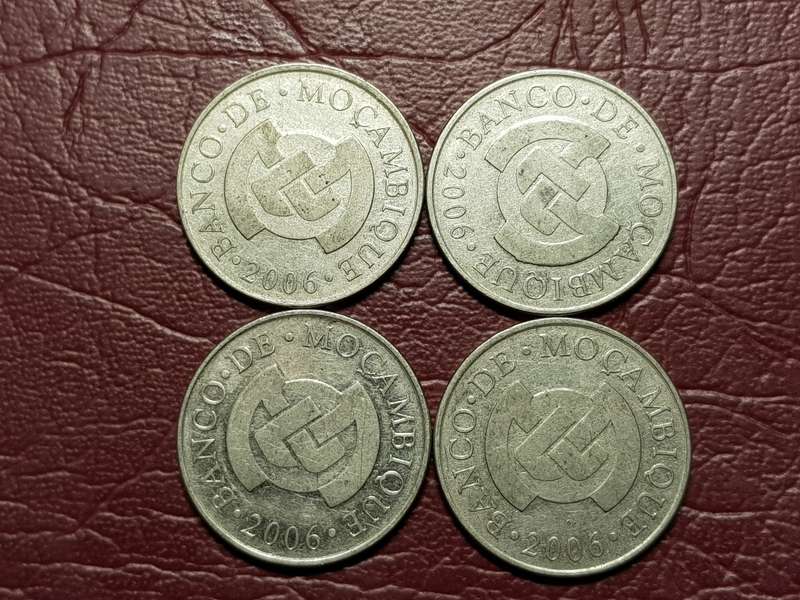 4 x 2006 Mocambique  5 Meticais - [Bid per coin to take all]