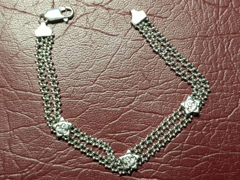 Lovely Genuine Solid Sterling Silver Bracelet With Italian Clasp In Very Good Condition - [12 g]