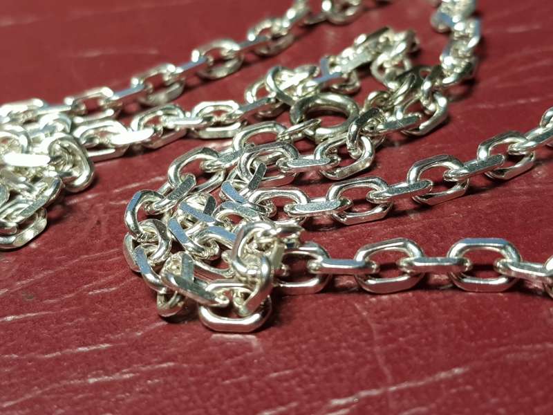 Lovely Genuine Solid Sterling Silver Necklace In Very Good Condition - [14,6]