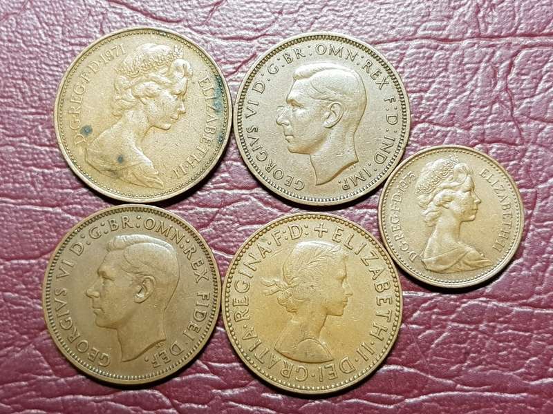A Lot Of 5 British Coins - [One bid for the lot]