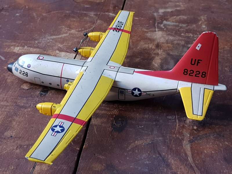 Very Heavy Corgi Die Cast C130 Hercules USA Navy Plane - [L 212 mm x W 275 mm x 540 gram]