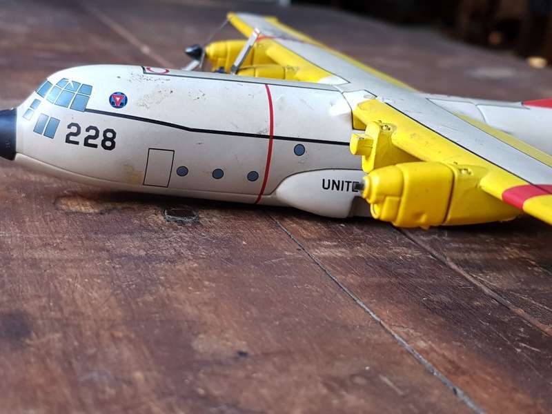 Very Heavy Corgi Die Cast C130 Hercules USA Navy Plane - [L 212 mm x W 275 mm x 540 gram]