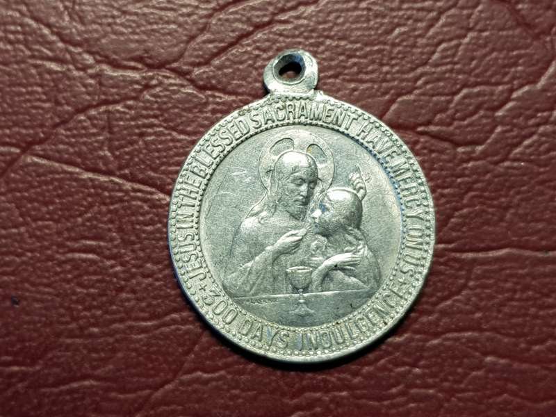 Jesus Pendant - Not Metal - [Diameter 26 mm]