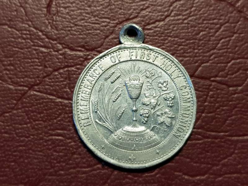 Jesus Pendant - Not Metal - [Diameter 26 mm]