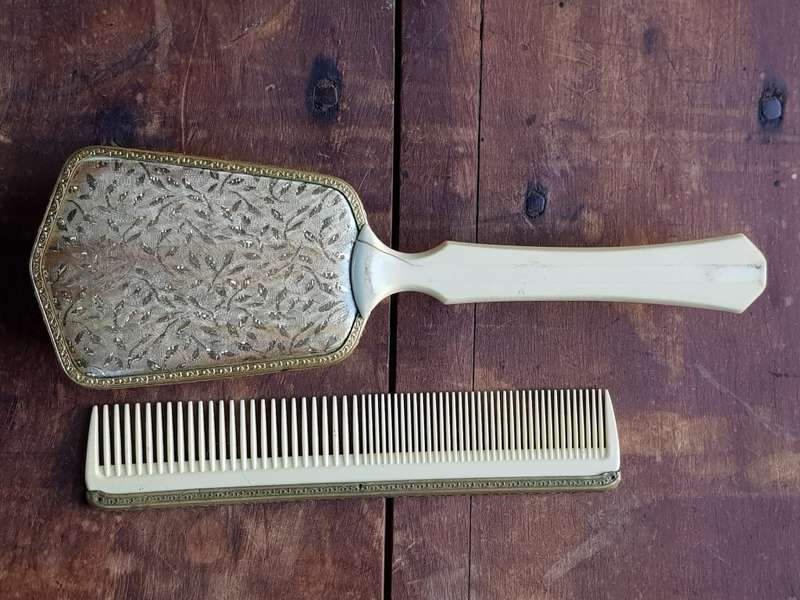Vintage Brush And Comb Set