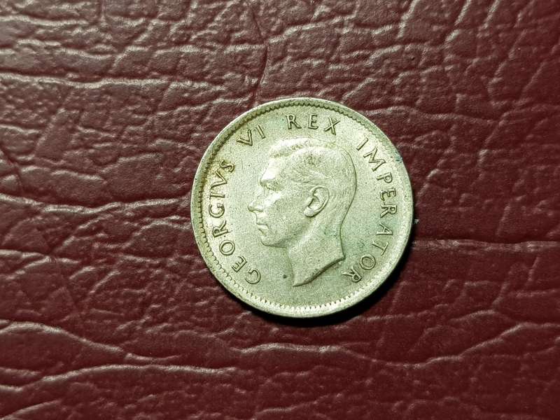 1942 SA Union Silver Sixpence