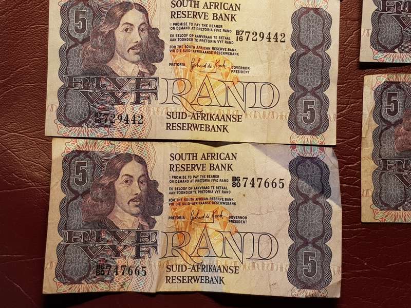 5 x SARB R5 Notes - Gerhard De Kock - [Bid per note to take all]