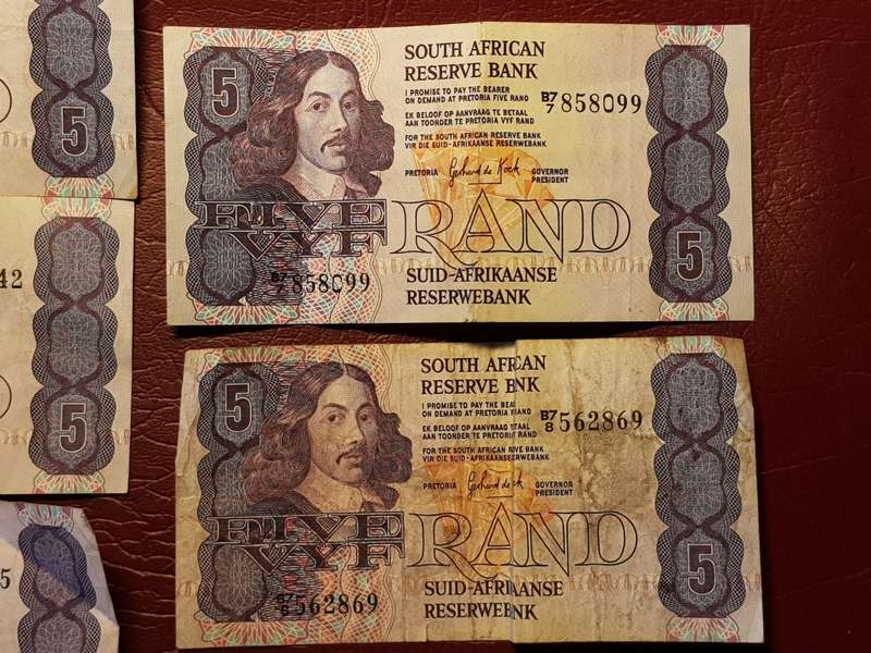 5 x SARB R5 Notes - Gerhard De Kock - [Bid per note to take all]