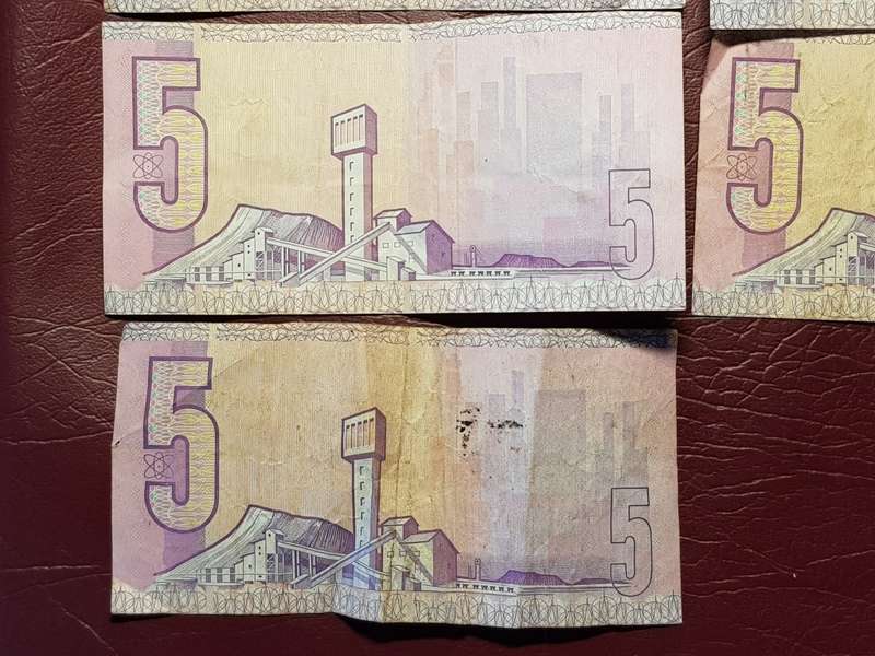5 x SARB R5 Notes - Gerhard De Kock - [Bid per note to take all]