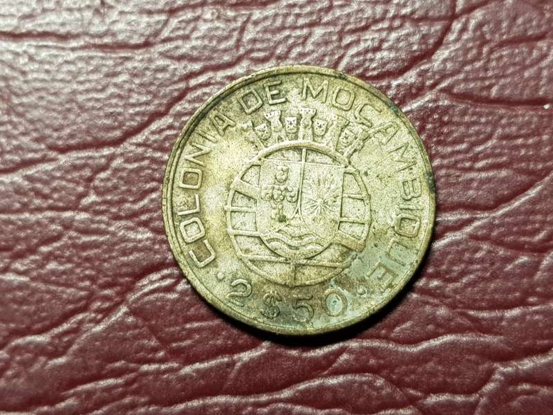 1938 Mocambique Silver 2.50 Escudos