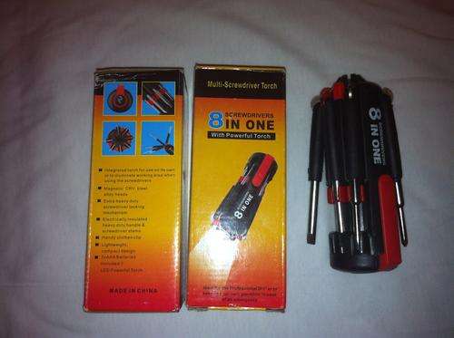 8 in 1 Screwdriver - With Torch