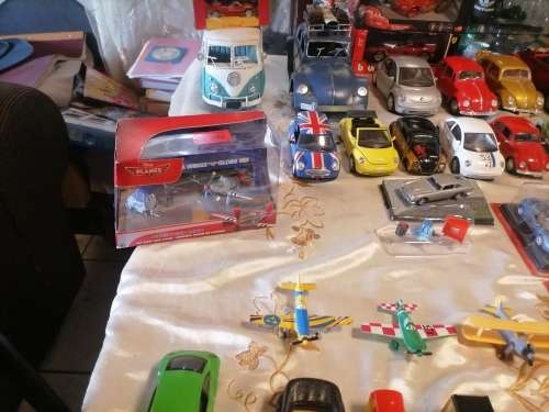 200x Diecast model cars(bid per model to take all)