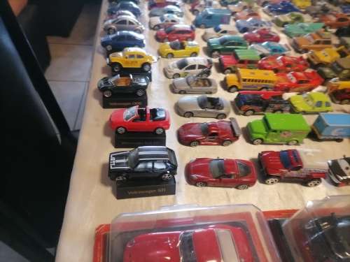 200x Diecast model cars(bid per model to take all)
