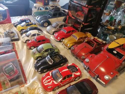 200x Diecast model cars(bid per model to take all)