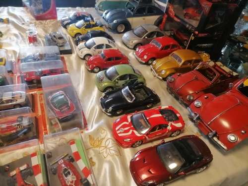 200x Diecast model cars(bid per model to take all)