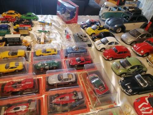 200x Diecast model cars(bid per model to take all)