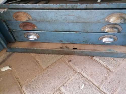 GEDORE WALL MOUNTED TOOLBOX WITH TOOLS