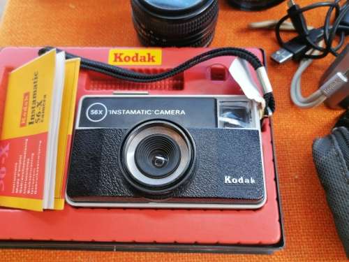 CAMERAS, LENSES AND VIDEO EQUIPMENT (NOT TESTED)