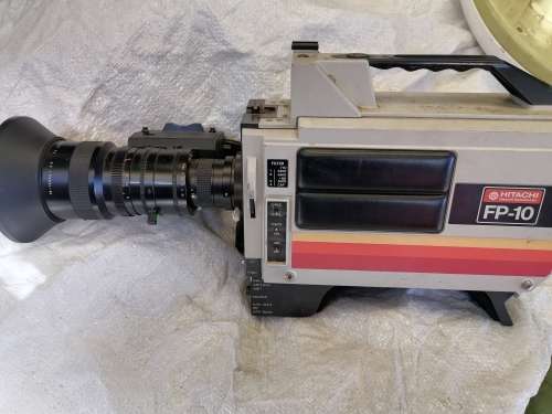 CAMERAS, LENSES AND VIDEO EQUIPMENT (NOT TESTED)