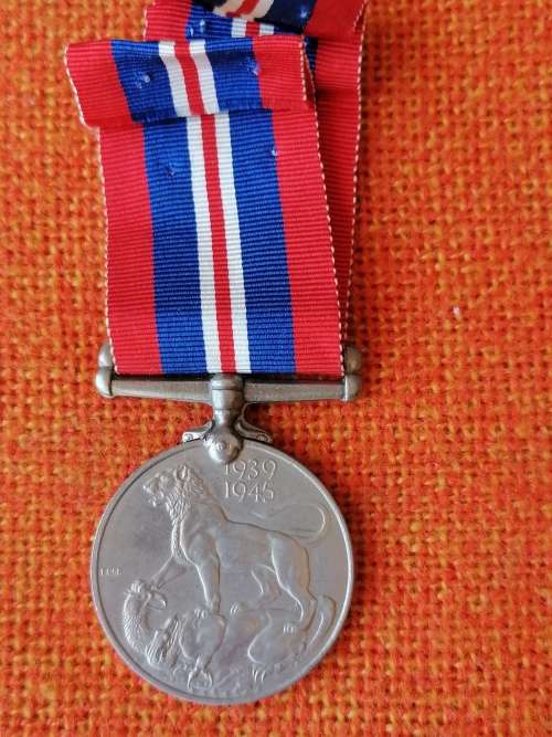1939 TO 1945 WAR MEDAL AWARDED TO C. S DU PLESSIS