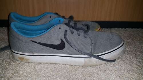 NIKE SNEAKERS!!! GREY!!! AWESOME MUST HAVES!!!! SIZE 6!!!