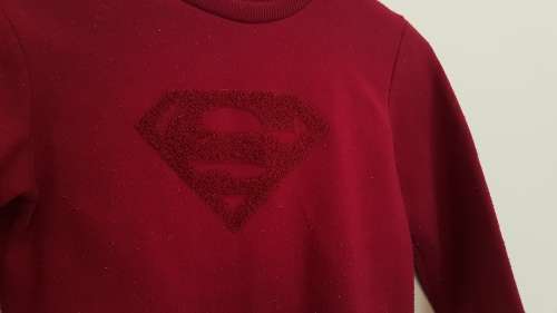 SUPERMAN!!!! A SOFT AND WARM BOYS RED SUPERMAN TRACK TOP!!!!