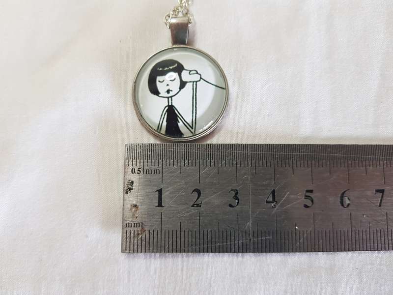 Minimalist Lady Pendant necklace