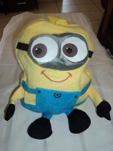!!! SOOO CUTE!!! DESPICABLE ME2 KIDDIES BACK PACK / BAG!!!