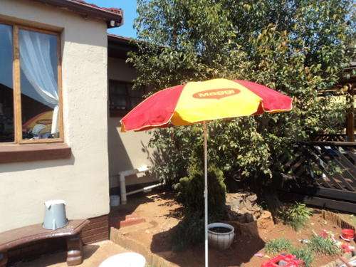 AWESOME " MAGGIE " UMBRELLA FOR THE SUMMER!!!!!!!