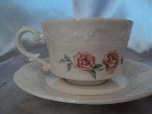 STUNNING CONSTANTIA LA ROCHELLE FINE CHINA RSA CANTATA TEACUP AND SAUCER DUO!!!! MINUTE CHIP ON CUP!