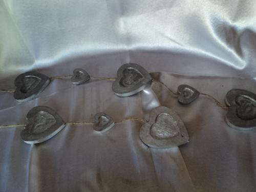 2 X STUNNING STRINGS OF SMALL AND BIG SILVER PAINTED WOODEN HEARTS