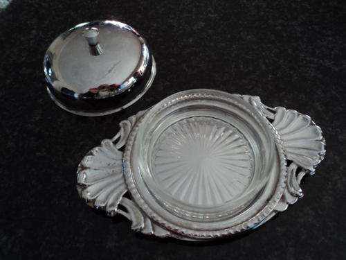 STUNNING SILVER IN COLOUR LIGHT METAL BUTTER DISH WITH GLASS DISH!!!!
