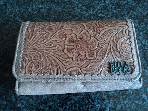 AN AWESOME BROWN PATTERNED BILLABONG LADIES WALLET/PURSE!!!!!!!