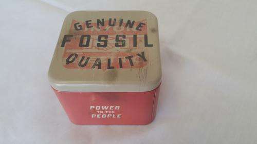 AN AWESOME GENUINE FOSSIL WATCH TIN!!!!!!!