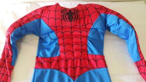 FANTASTIC BULKY SPIDERMAN FULL BODY SUITE!!!!!! AGES 5 - 7 YEARS!!!!! 116CM!!