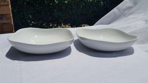 A BEAUTIFUL SET OF 2 STUNNING WHITE SQUARE BOWLS!!!!!