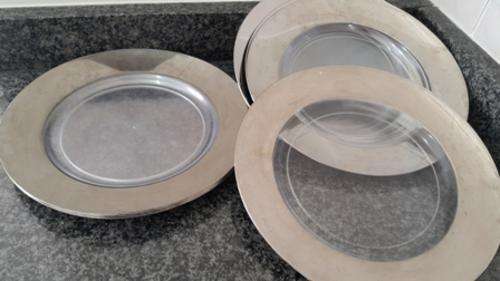 WOW!!!! 9 PC STUNNING PLASTIC SILVER AND CLEAR WINDOW PLATES!!!!