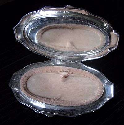 ANTIQUE BIRMINGHAM HALLMARKED SILVER COMPACT