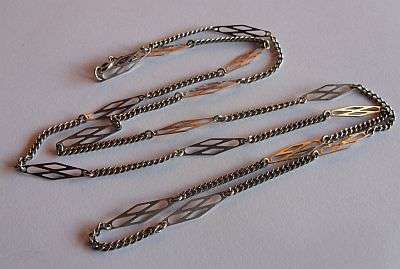 AN UNUSUAL AND ATTRACTIVE SUPER LONG STERLING SILVER VINTAGE NECKLACE