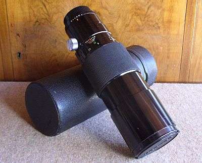 A TELE-AUTO LENS BY SOLIGOR - F : 5.6 f = 400 mm ( With quality leather case )