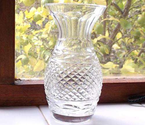 HIGH END !!! A SENSATIONAL CRYSTAL VASE BY WATERFORD ....TOTALLY FLAWLESS !!!