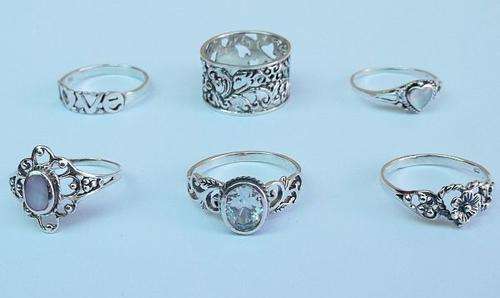 EXCELLENT !!! 6 ASSORTED STERLING SILVER RINGS..AMAZING DEALS..BID PER RING TO TAKE THE LOT !!!!