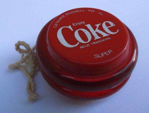 WOW !!! AN ULTRA COOL VINTAGE GENUINE RUSSELL YO-YO WITH BILINGUAL ADVERTISING FOR COCA-COLA !!!!!