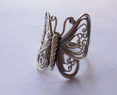 A GORGEOUS SOLID STERLING SILVER FILIGREE BUTTERFLY RING !!!