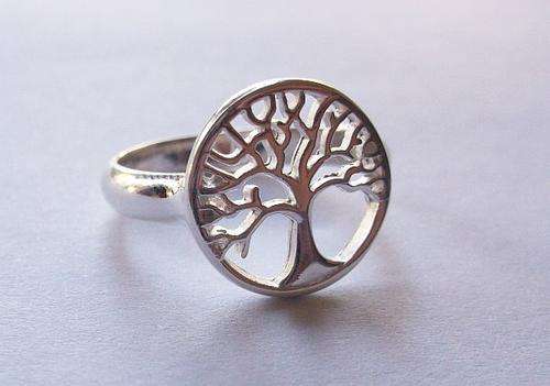 SOMETHING SPECIAL !! A SOLID STERLING SILVER " TREE OF LIFE " RING ...HOW PRECIOUS !!