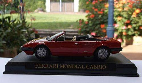 1:43 FERRARI MONDIAL CABRIO DIE CAST METAL MODEL ON STAND ...AWESOME DETAILS